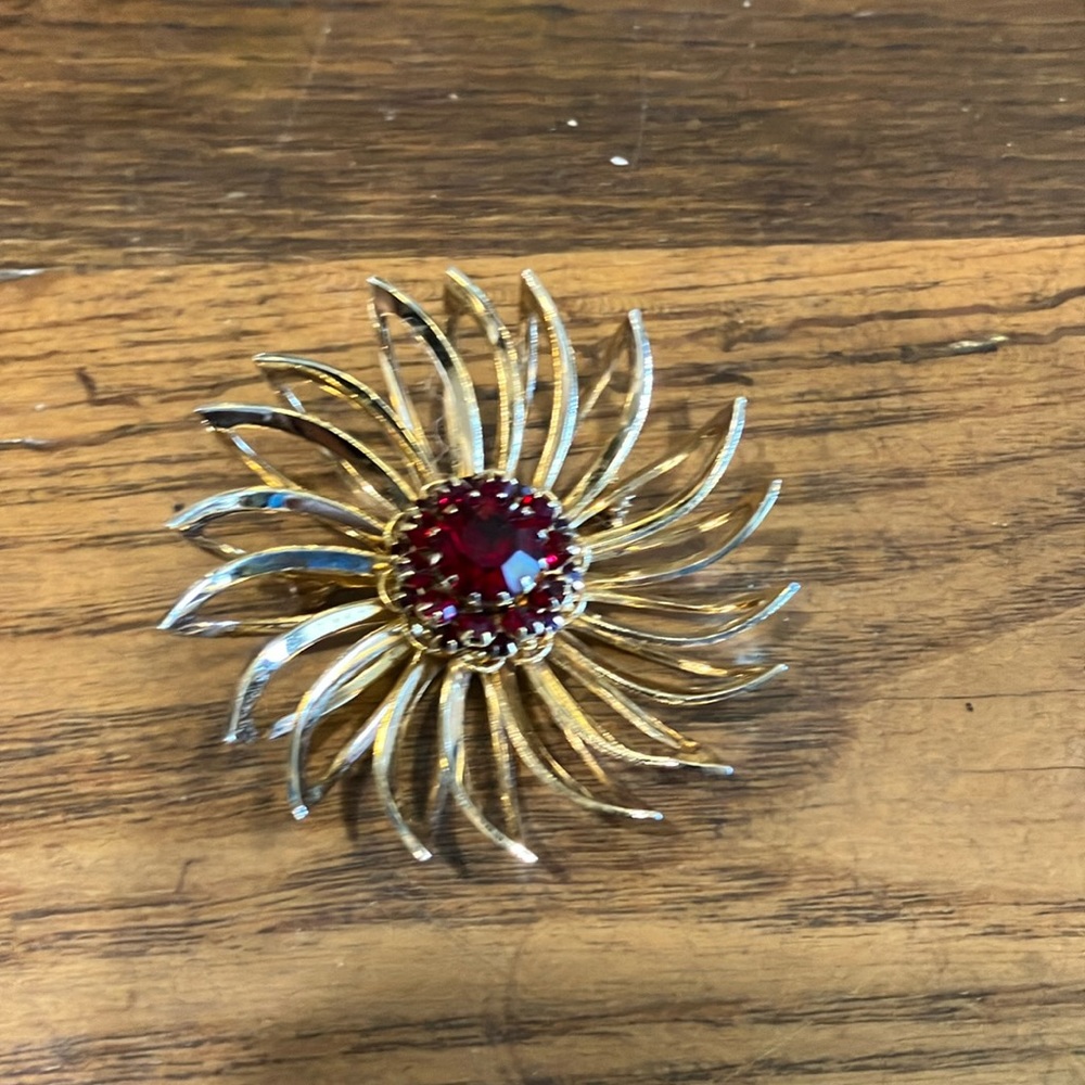 Vintage Sara Coventry Designer broach
